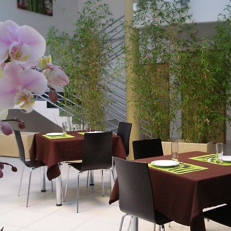 Hotel La Palmeraie Cornebarrieu Eksteriør bilde